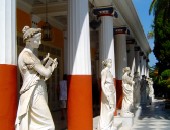 Korfu, Statuen