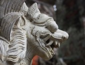 Denpasar, Tempel-Dekoration