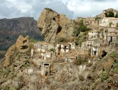 Lamezia Terme, Geister-Dorf in Kalabrien