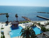 Larnaka, Resort