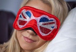 Fliegen im Luxus und mit Swarovski-Schlafmaske