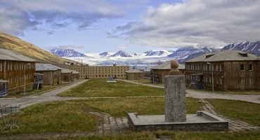 Faszinierende Geisterstädte – Eine Band entdeckt Pyramiden