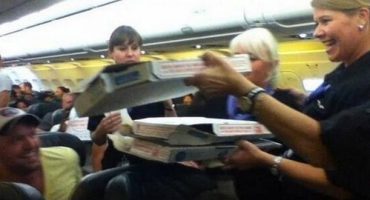 Pilot spendiert Pizza