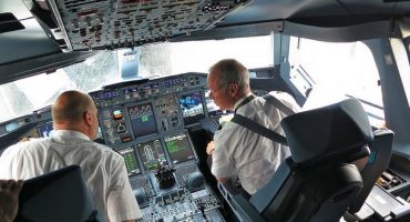 Lufthansa-Piloten gegen zweite Billigtochter