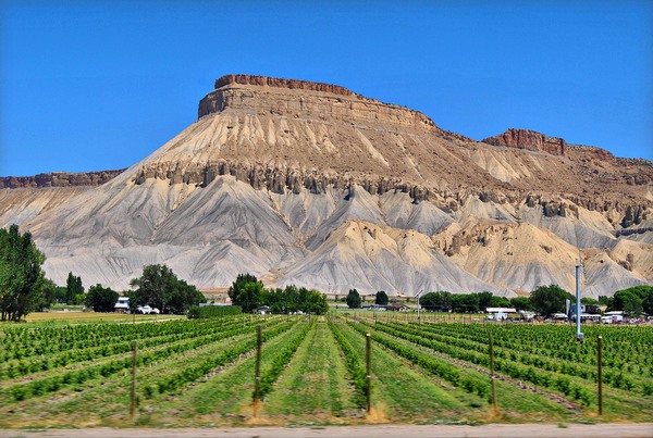 amtrak-Mount-Garfield-California-Zephyr