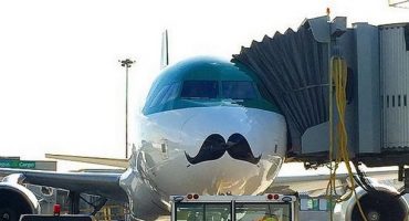 Movember: Aer Lingus verpasst Jet einen Schnauzer
