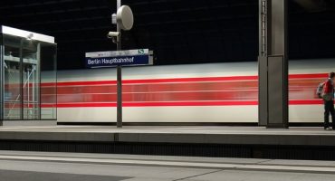 Bahn vs. Fernbus