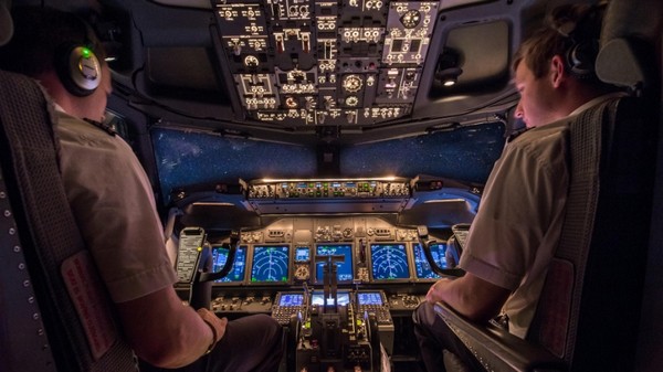 cockpit3