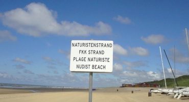 Der FKK-Knigge: 8 Regeln zum Nackbaden