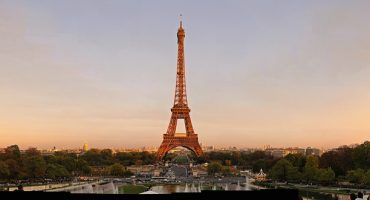 Zeit für einen Neuanstrich: Der Eifelturm wird renoviert