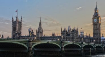 Zip-line: Mit Vollkaracho durch die Londoner Innenstadt fliegen