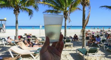 Deutsche schämen sich für Landsleute, die sich im Urlaub daneben benehmen